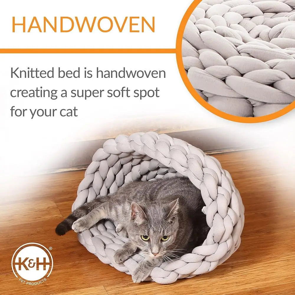 Handwoven Round Knitted Polyester Cat Bed For Small Pets