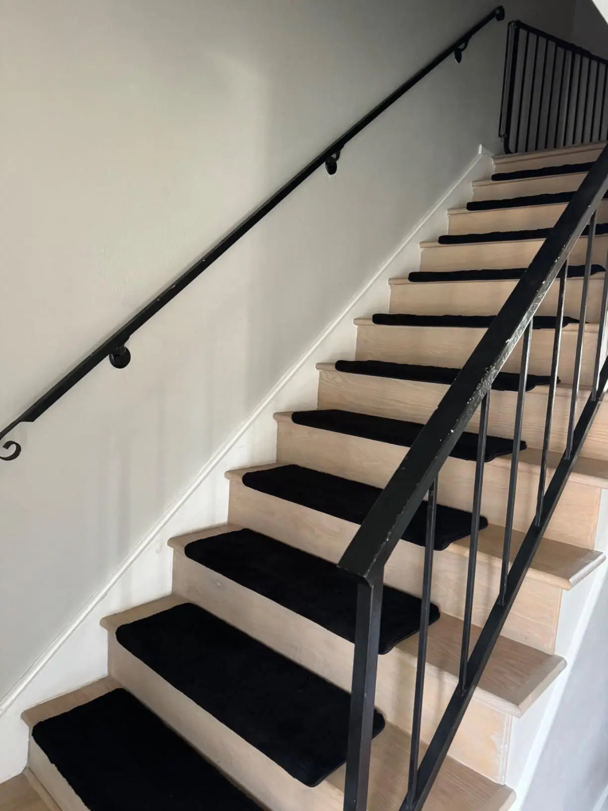 Non Slip Self Adhesive Stair Treads With Ultra Plush Carpet